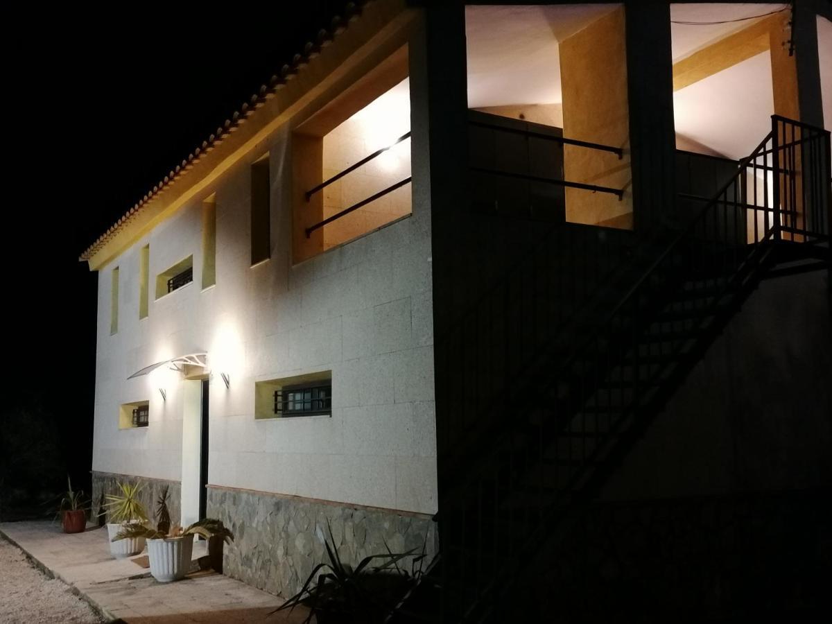 Ucenda Habitaciones En Finca Olivo Y Almendro المظهر الخارجي الصورة